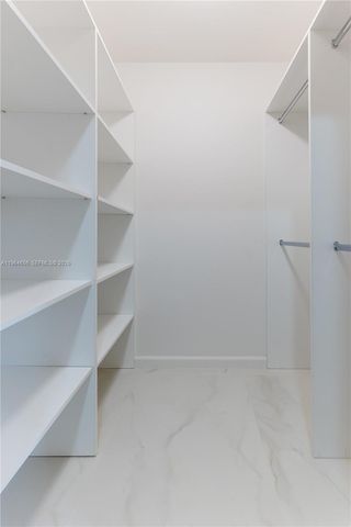 2415 NE 35th Dr, Fort Lauderdale, FL 33308