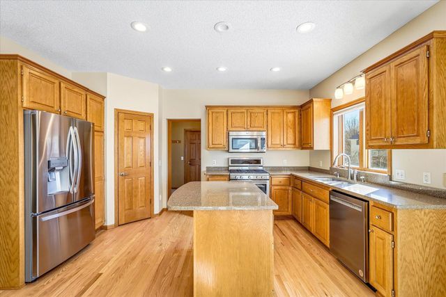 13659 Flair Court, Apple Valley, MN 55124