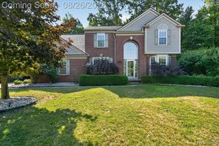 6350 Knob Hill Court, Grand Blanc, MI 48439