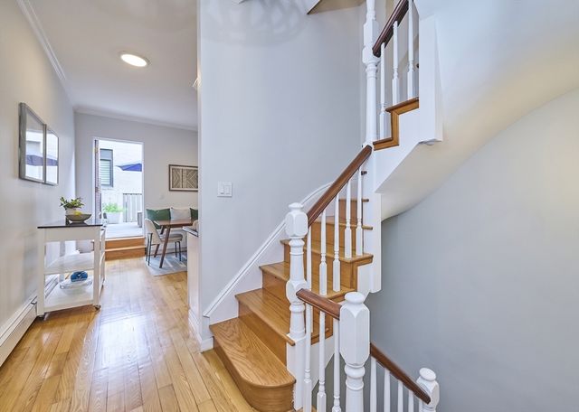 213 Green St 2, Cambridge, MA 02139