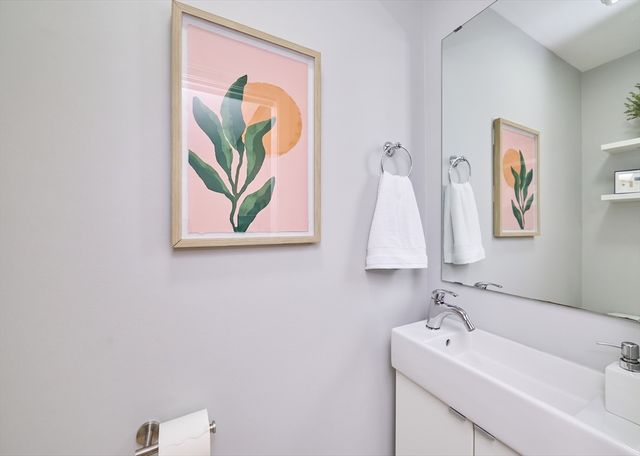 213 Green St 2, Cambridge, MA 02139