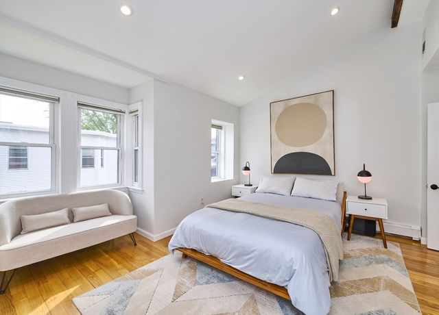 213 Green St 2, Cambridge, MA 02139