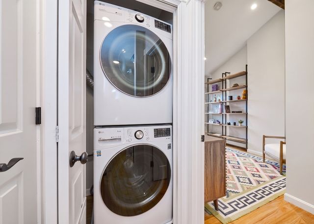 213 Green St 2, Cambridge, MA 02139