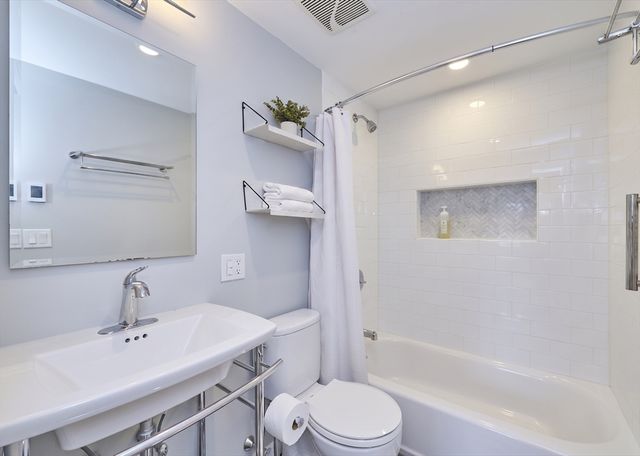 213 Green St 2, Cambridge, MA 02139