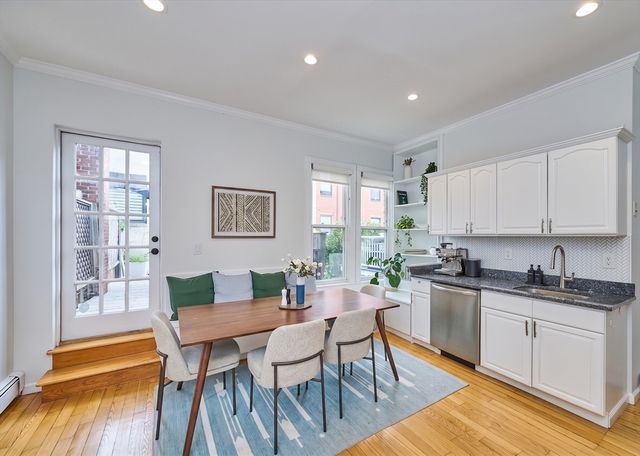 213 Green St 2, Cambridge, MA 02139