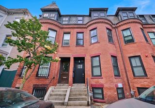 213 Green St 2, Cambridge, MA 02139