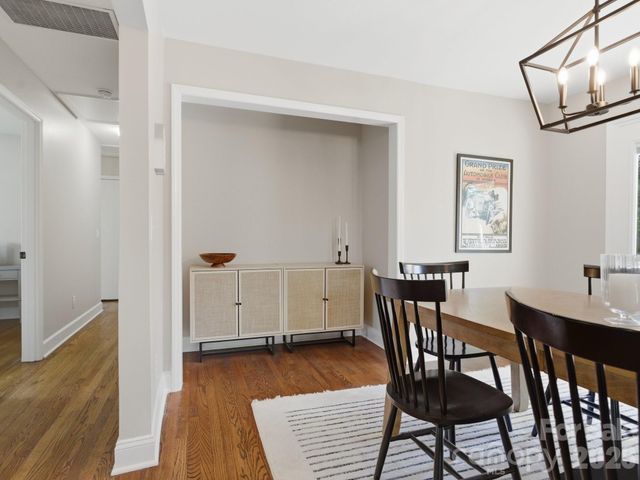 7516 Thorncliff Drive, Charlotte, NC 28210