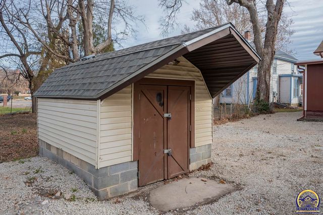 1023 SW Taylor ST, Topeka, KS 66612