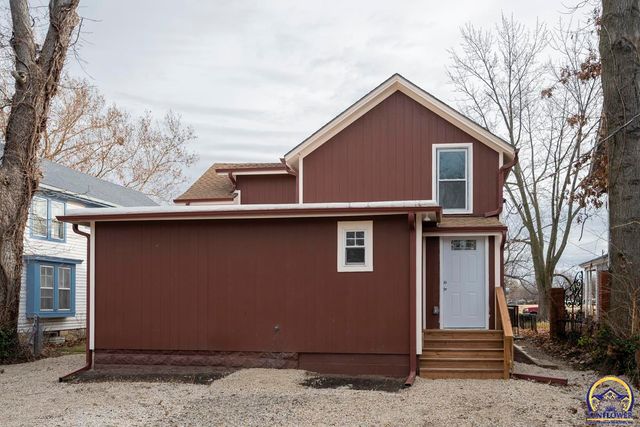 1023 SW Taylor ST, Topeka, KS 66612