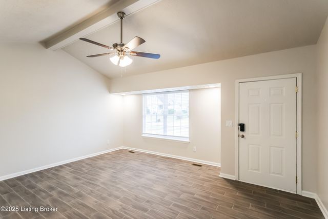 10103 Lancewood Rd, Louisville, KY 40229