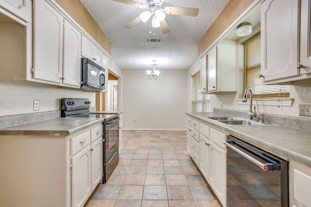 741 James Circle, Burleson, TX 76028