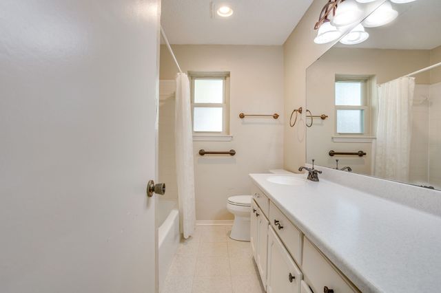741 James Circle, Burleson, TX 76028
