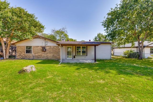 741 James Circle, Burleson, TX 76028