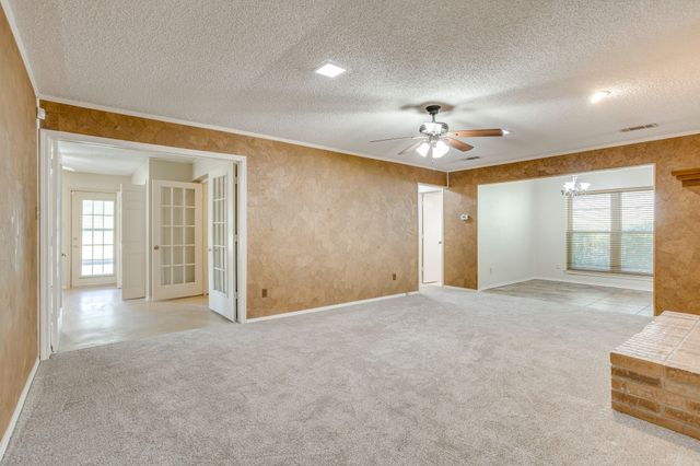 741 James Circle, Burleson, TX 76028