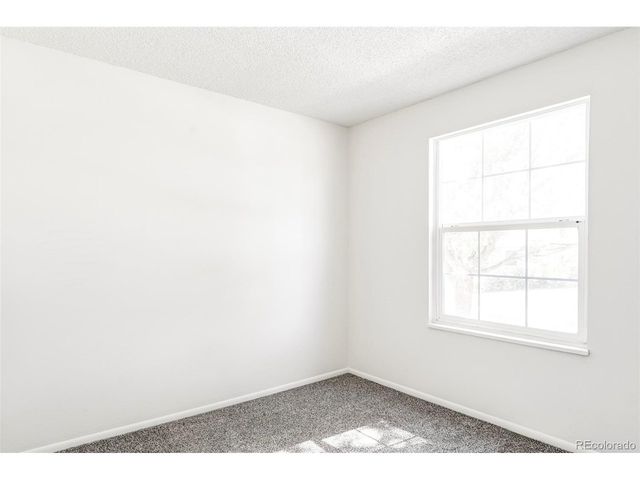 10413 Owens Cir, Broomfield, CO 80021