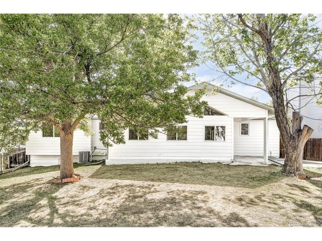 10413 Owens Cir, Broomfield, CO 80021