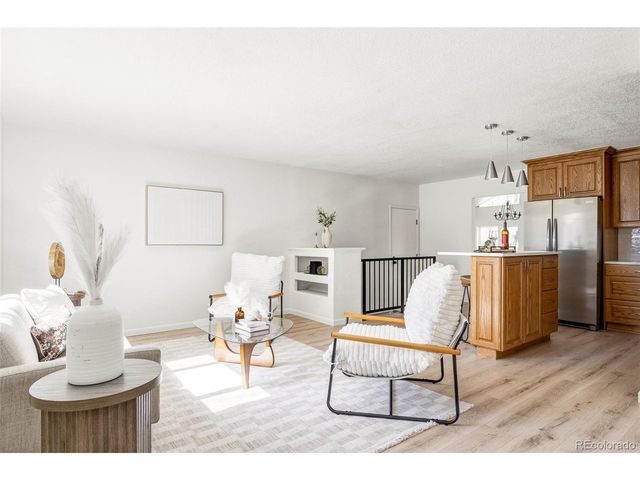 10413 Owens Cir, Broomfield, CO 80021