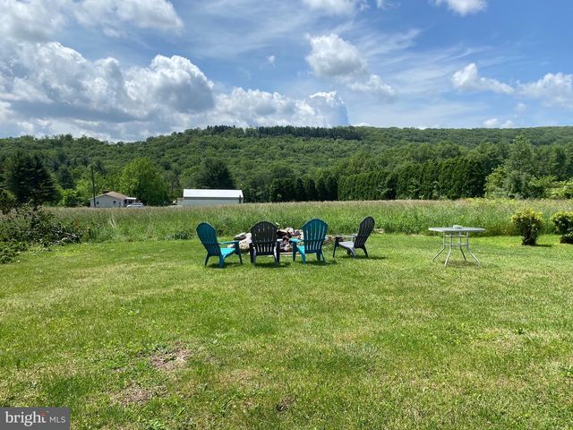 933 BARNESVILLE DR, Barnesville, PA 18214