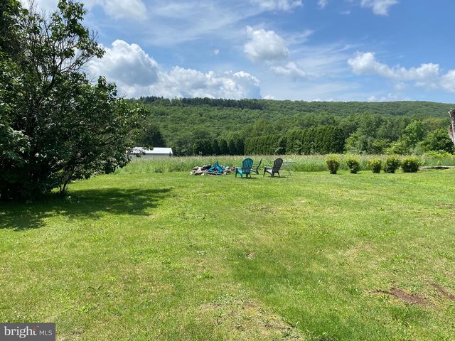 933 BARNESVILLE DR, Barnesville, PA 18214