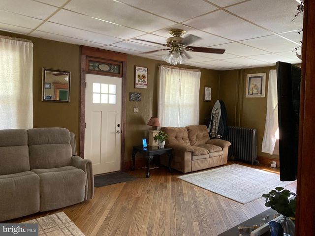 933 BARNESVILLE DR, Barnesville, PA 18214