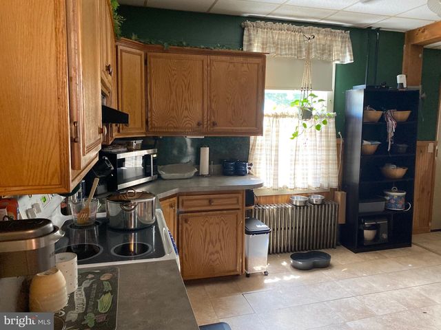 933 BARNESVILLE DR, Barnesville, PA 18214