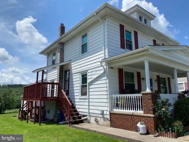 933 BARNESVILLE DR, Barnesville, PA 18214