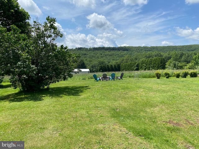 933 BARNESVILLE DR, Barnesville, PA 18214