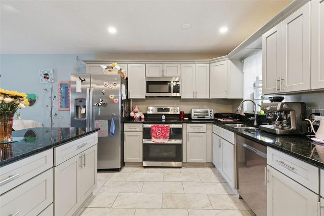 1428 HARVEY CIRCLE, Apopka, FL 32712