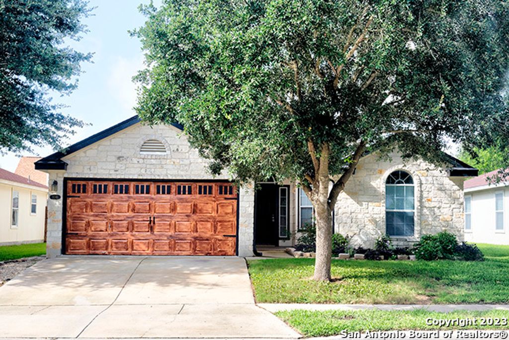 8510 TRUMPET CIR, San Antonio, TX 78109