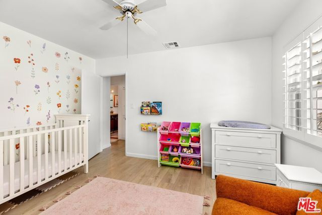 14225 Enadia Way, Van Nuys (los Angeles), CA 91405