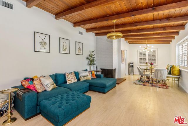 14225 Enadia Way, Van Nuys (los Angeles), CA 91405