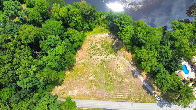 200 Swift Creek Ln, South Chesterfield, VA 23834