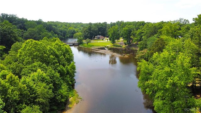 200 Swift Creek Ln, South Chesterfield, VA 23834