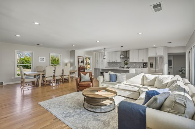 5155 SHADY GROVE RD, Memphis, TN 38117