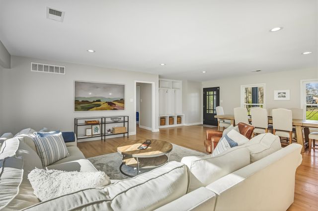 5155 SHADY GROVE RD, Memphis, TN 38117