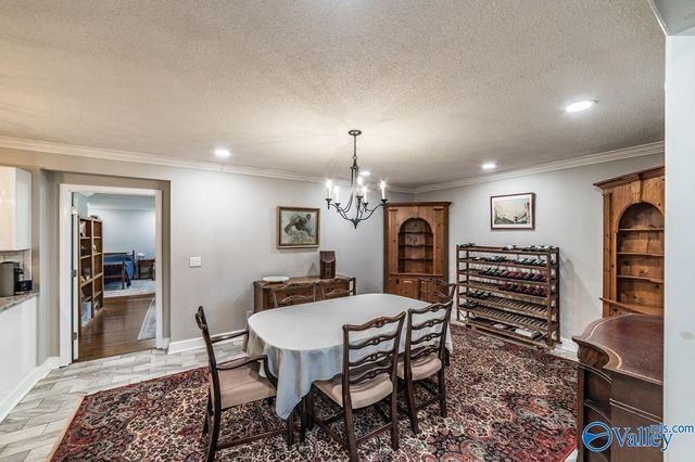 445 Golfview Drive NE, Arab, AL 35016