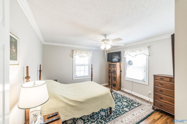 445 Golfview Drive NE, Arab, AL 35016