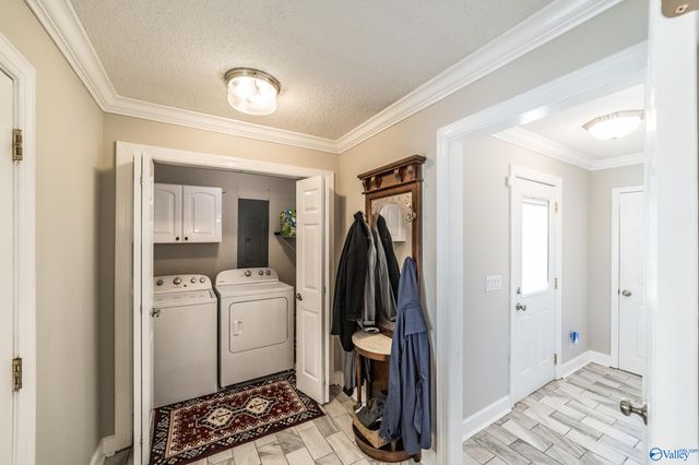 445 Golfview Drive NE, Arab, AL 35016