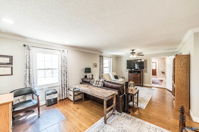 445 Golfview Drive NE, Arab, AL 35016