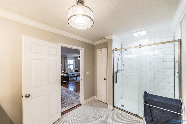 445 Golfview Drive NE, Arab, AL 35016