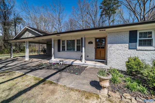 445 Golfview Drive NE, Arab, AL 35016