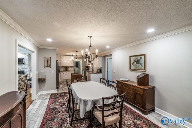 445 Golfview Drive NE, Arab, AL 35016