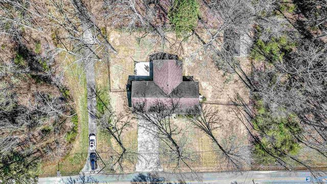 445 Golfview Drive NE, Arab, AL 35016