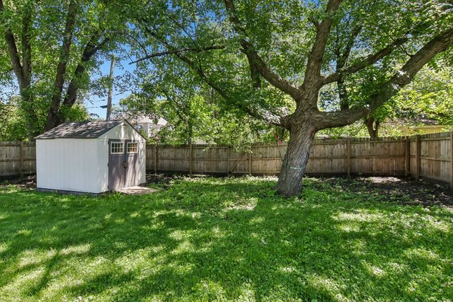 151 S Ashland Avenue, Palatine, IL 60074