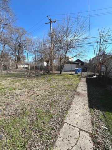 11833 S Perry Avenue, Chicago, IL 60628