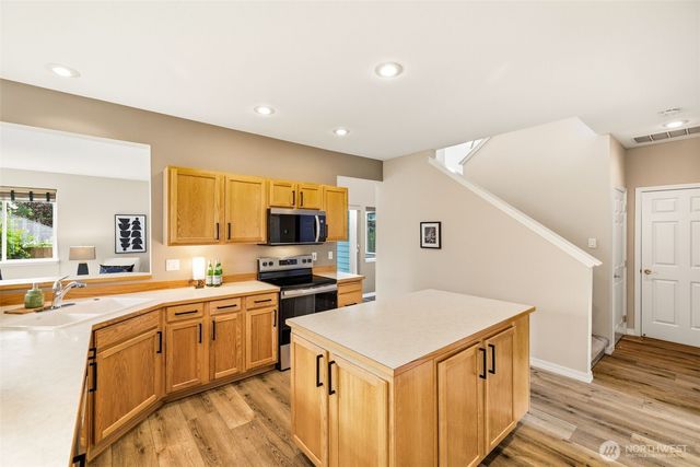 26826 118th Court SE, Kent, WA 98030