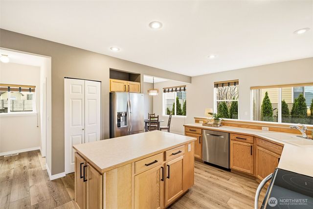 26826 118th Court SE, Kent, WA 98030