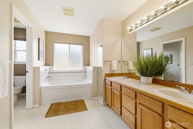 26826 118th Court SE, Kent, WA 98030