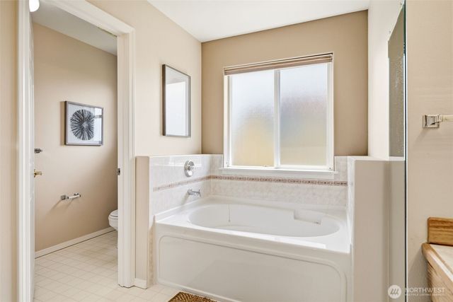 26826 118th Court SE, Kent, WA 98030