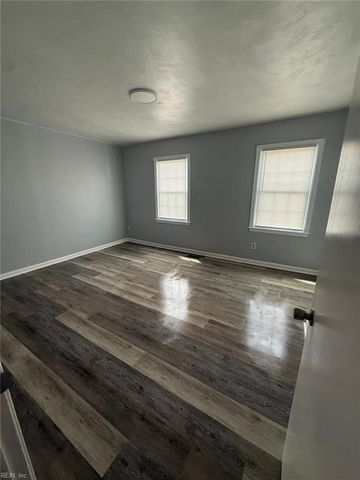 6602 Stoney PT, Norfolk, VA 23502